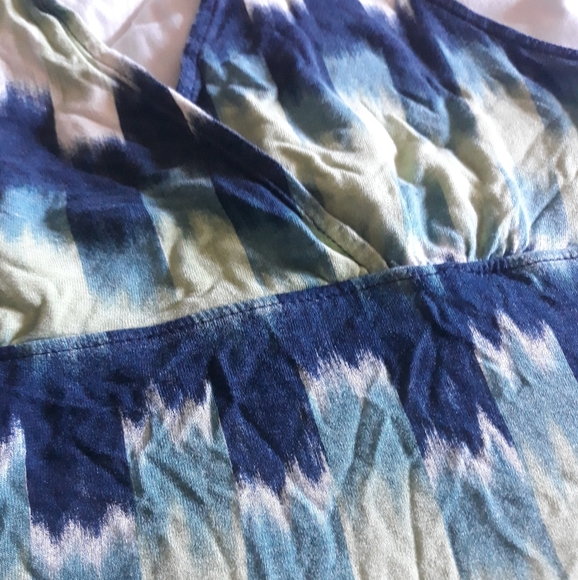 Halter top - Picture 3 of 5